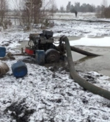 У Вараському районі вилучили знаряддя незаконного видобутку бурштину