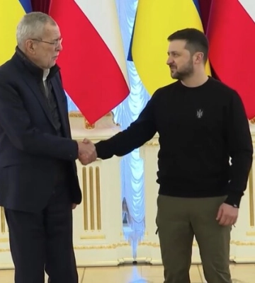 Зеленський зустрівся з президентом Австрії, яка відмовилася надавати зброю Україні (відео)