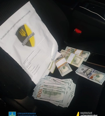 САП та НАБУ викрили на хабарі голову та депутата однієї з міських рад Одещини