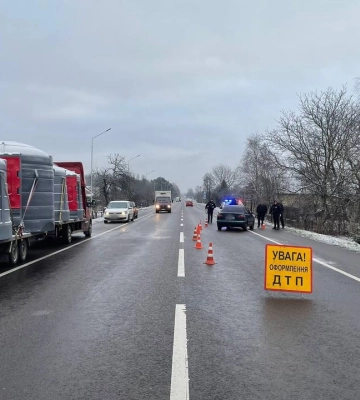 У Луцькому районі автівка збила 6-річну дитину, вона - у лікарні