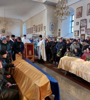У Полтаві провели в останню путь двох воїнів, які загинули на Донеччині, захищаючи Україну