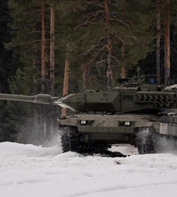 Шольц оголосив про передачу танків Leopard Україні