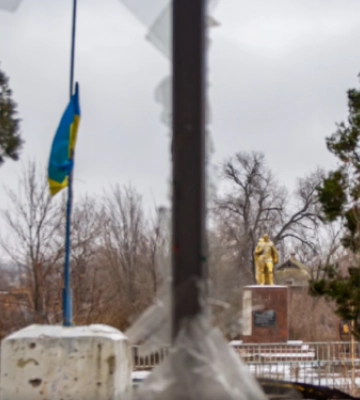 Як живуть люди в селі Запорізької області, що знаходиться біля лінії фронту - відео