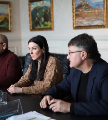 Закарпатська облрада продовжила контракт з керівницею обласного краєзнавчого музею