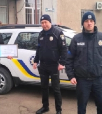 На Херсонщині поліцейський офіцер Кочубеївської громади отримав новий службовий автомобіль