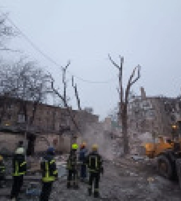 В Краматорске под завалами до сих пор могут быть люди, спасательная операция продолжается.