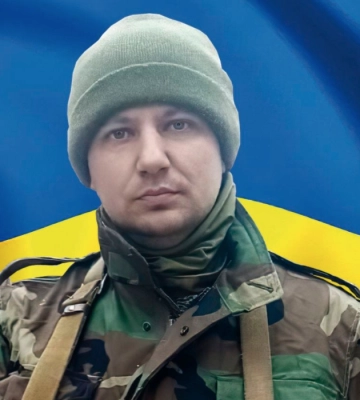 Громаду на Рівненщині просять живим коридором зустріти Героя