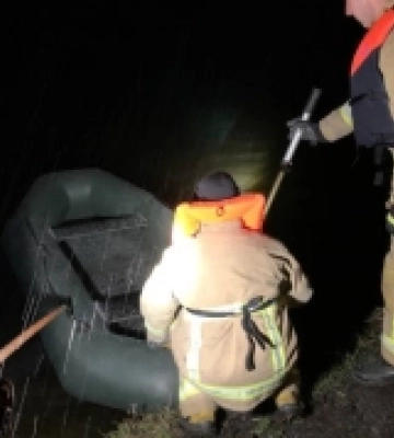 У Рівному з водойми дістали потопельника
