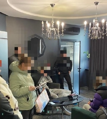 Створення та розповсюдження порнографічного контенту – блогеру та його спільнику, які знущалися над дівчатами, повідомлено про&amp;hellip;
