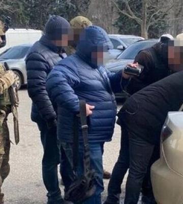Требовал деньги с предпринимателей: задержали чиновника Одесской ОВА