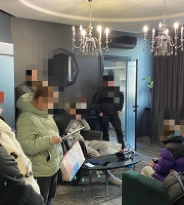 Двом блогерам, які знущалися над дівчатами у Києві, повідомлено про підозру
