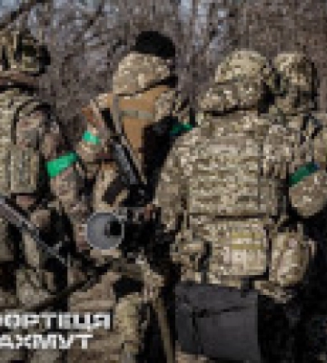 Под Бахмутом пограничники отразили несколько штурмовых атак врага