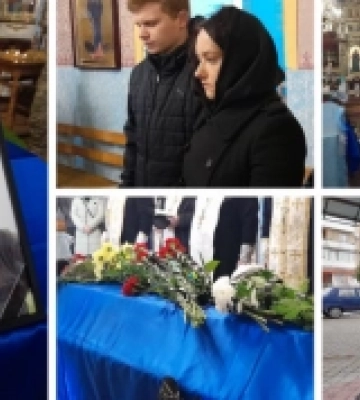 Свалява прощається із загиблим на війні журналістом, морським піхотинцем Дмитром Кудрявцевим