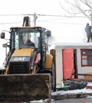 У Дніпрі демонтували незаконний майданчик для паркування