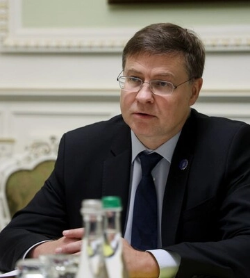 Домбровскис пообещал Шмыгалю продление льготного режима импорта из Украины