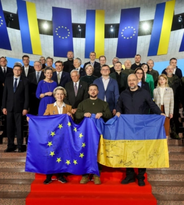 Прем’єр-міністр: Україна планує започаткувати з ЄС масштабну програму виробництва сонячної енергії домогосподарствами та&amp;hellip;