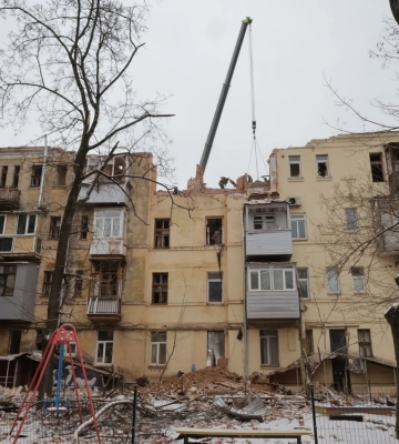 Розбір завалів будинку на Мироносицькій у Харкові. День четвертий 