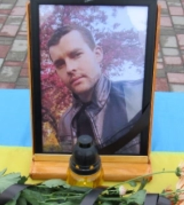 У Корці зустріли загиблого на війні Олександра Ярмолюка