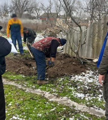 Загинули внаслідок обстрілів: на Херсонщині ексгумували тіла 5 людей