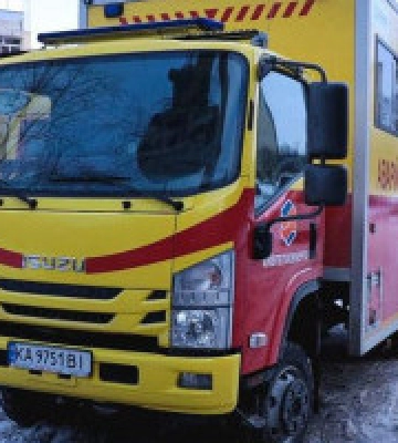 На вулиці Малевича прорвало трубу тепломережі (відео)
