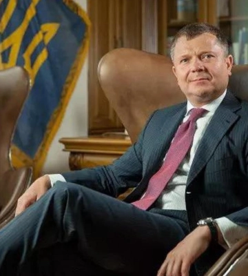 Французький суд утретє відклав слухання справи олігарха з Полтавщини