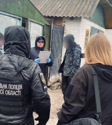 Масштабну нарколабораторію та канал збуту психотропів викрили поліцейські Київщини. ВIДЕО