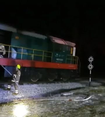 На Полтавщині на залізниці загорівся локомотив