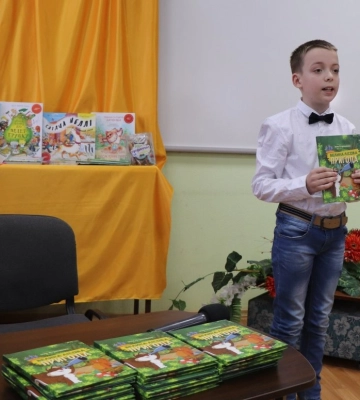 У Сумах 9-річний хлопчик презентував свою першу книгу