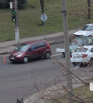 У Кривому Розі зіштовхнулись дві автівки