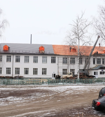 Завдяки підтримці благодійників відновлюють дах школи №3 Тростянця