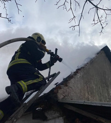 На Волині з пожежі врятували чотирьох людей, один чоловік отримав опіки обличчя