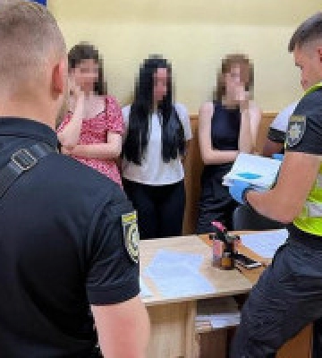 Київські слідчі повідомили про підозру організатору злочинної “благодійної” схеми