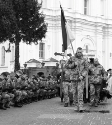 У Луцьку попрощалися із захисником Русланом Тіщенком та офіцером-вихователем Олександром Дорошенком