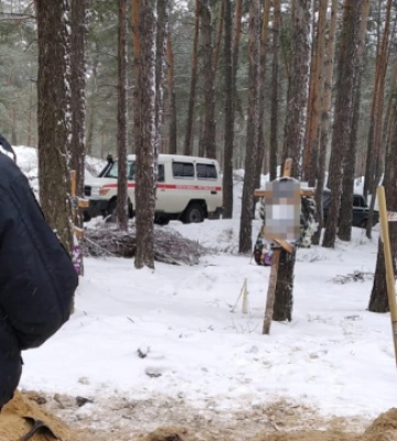 Загинув внаслідок російської агресії: поліція ексгумувала тіло чоловіка у місті Ізюм