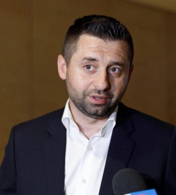 Кто из депутатов экс-ОПЗЖ намерен сдать мандат: Арахамия назвал фамилии Кто из депутатов экс-ОПЗЖ намерен сдать мандат: Арахамия назвал фамилии