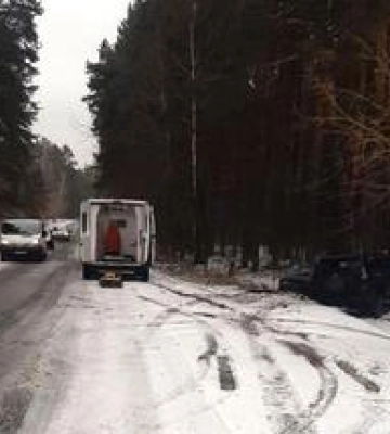 Зіштовхнулися та злетіли з дороги: поліція Полтавщини встановлює обставини ДТП
