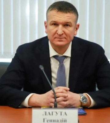 Привласнив автівку: СБУ оголосила про підозру ексочільнику Херсонської ОВА