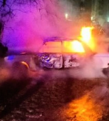 На Волині вночі згорів легковий автомобіль