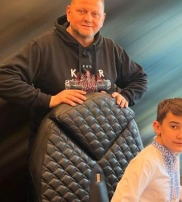 Юний митець із Бердянська зустрівся з Валерієм Залужним