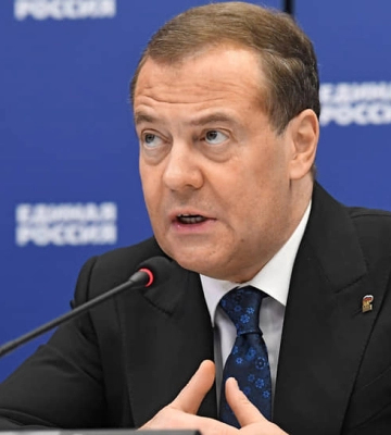 Наша відповідь на удари Києва по Росії буде швидкою і жорсткою. Готові застосовувати всі види зброї, -  Медведєв