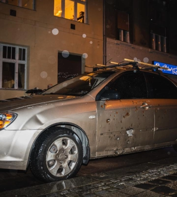 Угорці були шоковані коли побачили машину з Маріуполя, фото