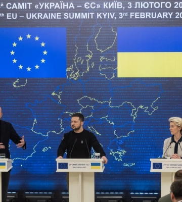 Кадрові рішення, пекельні бої на Донбасі, саміт Україна-ЄС: чим запам&#039;ятався тиждень, що минає