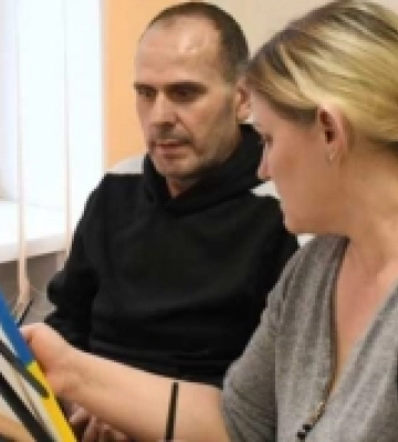 У Рівненській облраді готують до експозиції картини українських військовослужбовців
