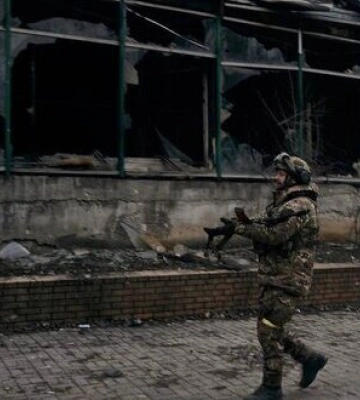 Россияне пытаются окружить Бахмут: военный рассказал о тяжелых боях
