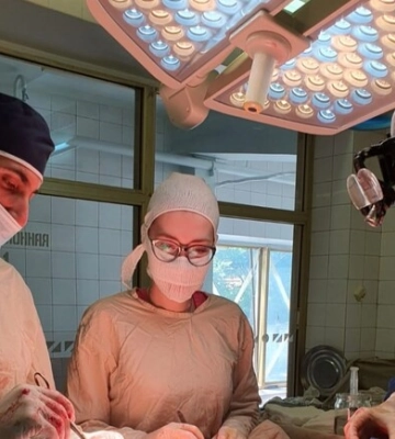 В Днепре провели уникальную операцию тяжелораненому бойцу, который защищал Бахмут