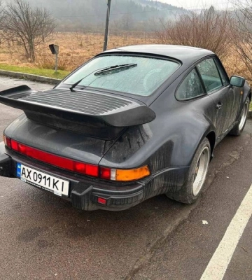 В Україні помітили раритетний суперкар Porsche (Фото)