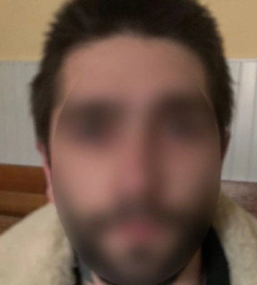 У Ясіня зловмисник з ножем напав на молодого хлопця в селищі, а потім переховувався від слідства