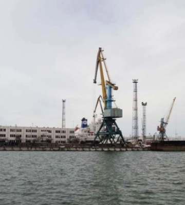 У порту Рені затонула румунська баржа з 860 тоннами української пшениці – ЗМІ