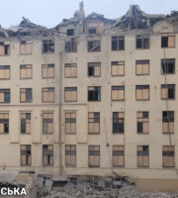 Внаслідок ворожого обстрілу Харкова є поранені, серйозних руйнувань зазнав один з університетів 