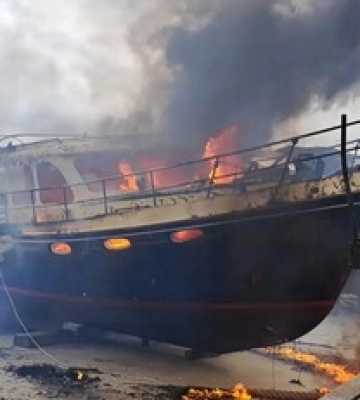 У Новій Каховці &quot;бавовна&quot; в яхт-клубі, де відпочивали окупанти: фото та відео